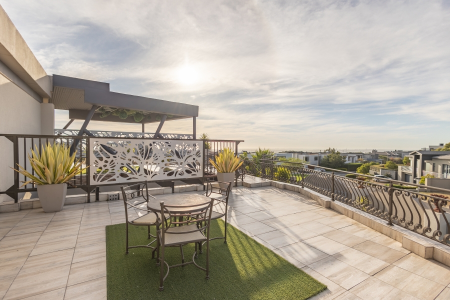 4 Bedroom Property for Sale in Baronetcy Estate Western Cape